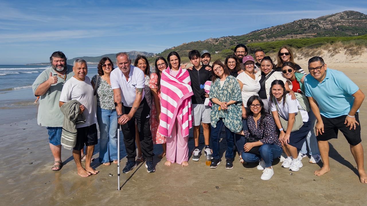 La Iglesia Evangélica Vida Tarifa celebra bautizos en Los Pinos como testimonio de fe