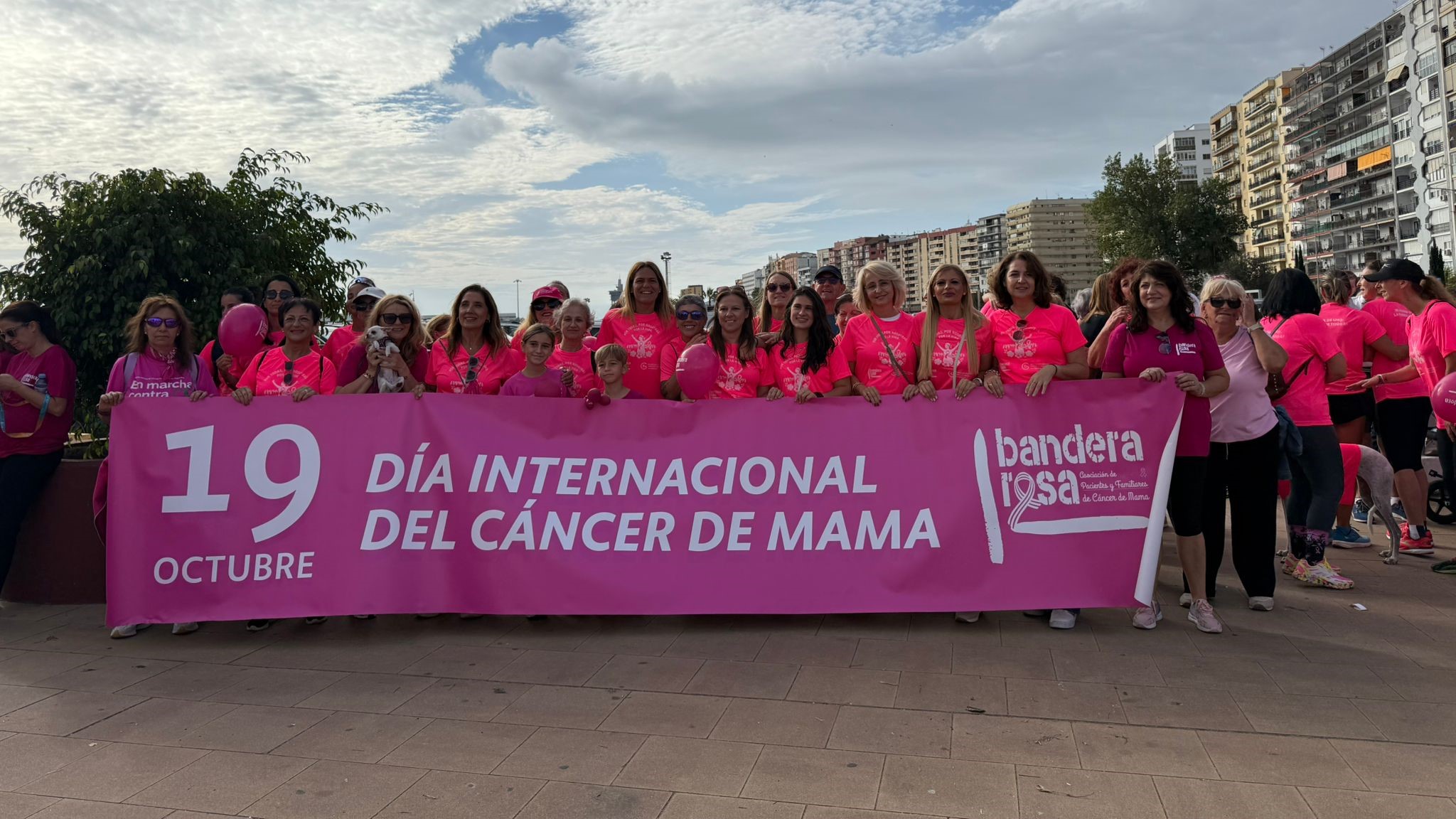 Algeciras celebra la XII Marcha contra el Cáncer de Mama con apoyo institucional