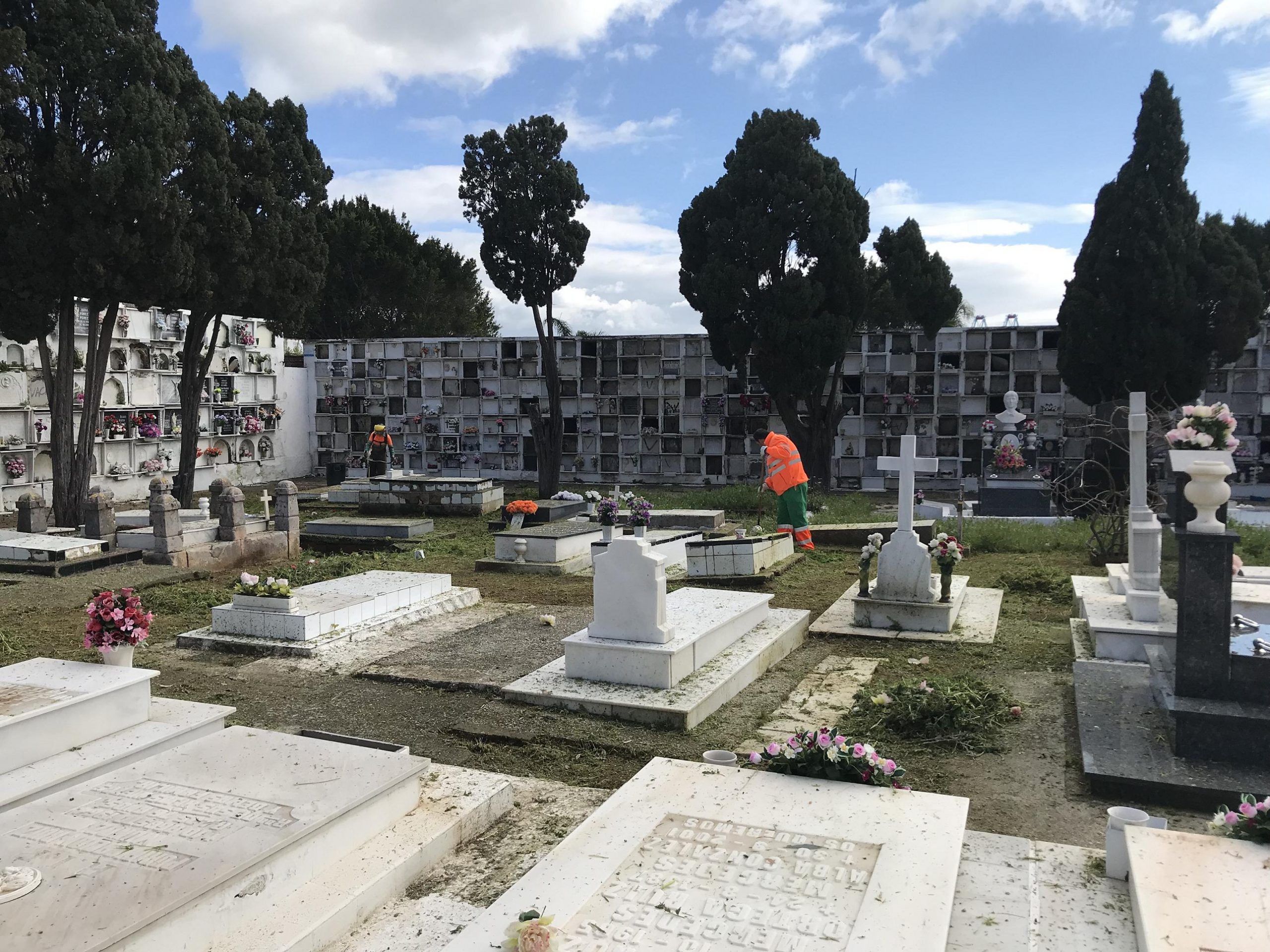 Los cementerios de Algeciras amplían su horario hasta el 2 de noviembre