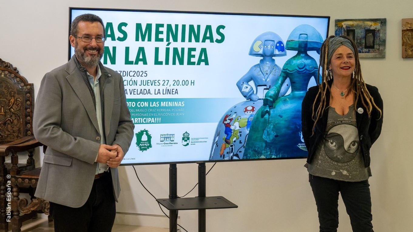 Meninas en La Línea llena de arte el Paseo de la Velada